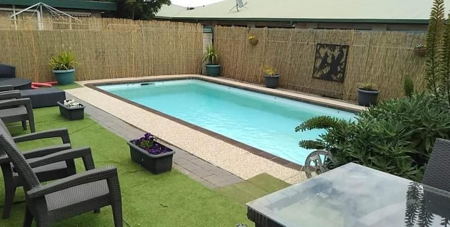 Smerdon Lodge Motel Horsham Esterno foto
