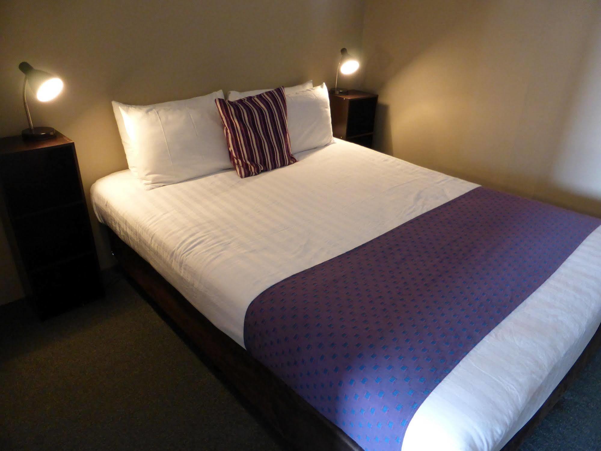 Smerdon Lodge Motel Horsham Esterno foto