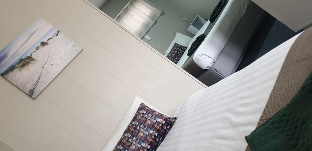 Smerdon Lodge Motel Horsham Esterno foto