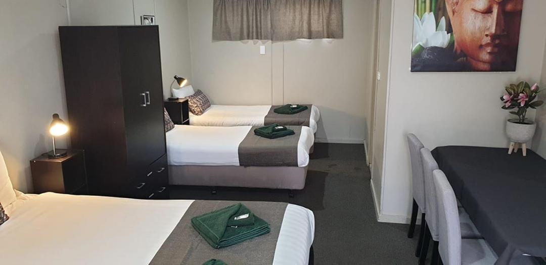 Smerdon Lodge Motel Horsham Esterno foto