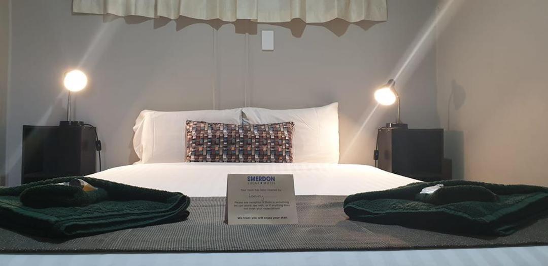 Smerdon Lodge Motel Horsham Esterno foto